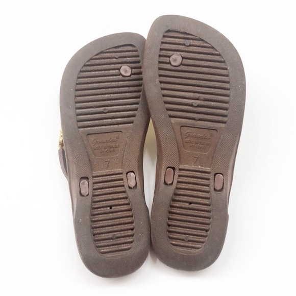 Grandco Leopard Thong Sandals - Brown - Picture 7 of 8